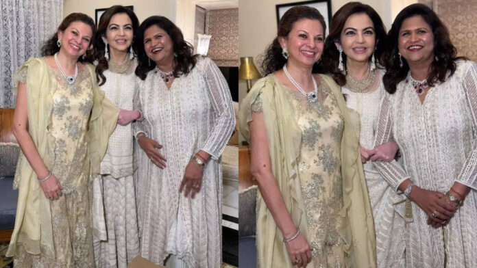 nita-ambani-embraces-chikankari-like-a-queen!