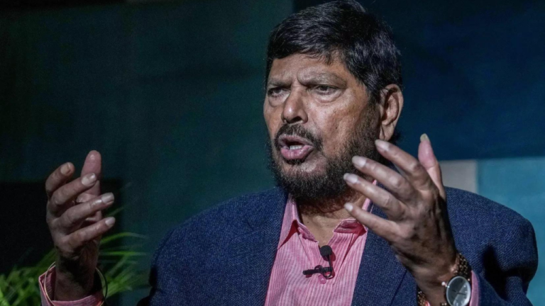 No berth for RPI in ‘Maha’ cabinet, Athawale says Fadnavis gave his word