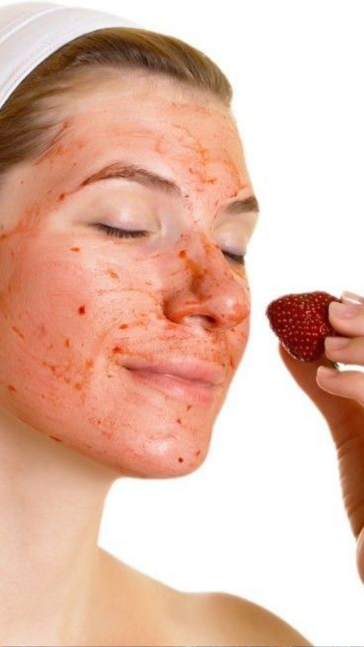 Benefits of strawberries for a glowing skin